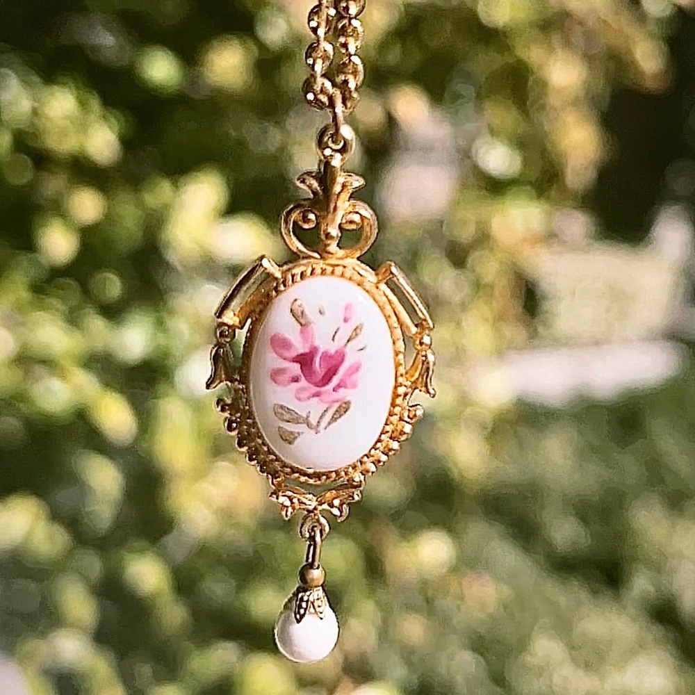 Hand painted antique pendant necklace